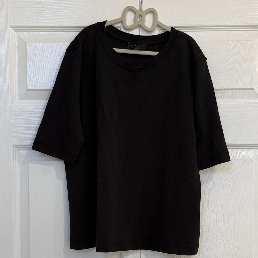 Jones New York Classic Black Tee
